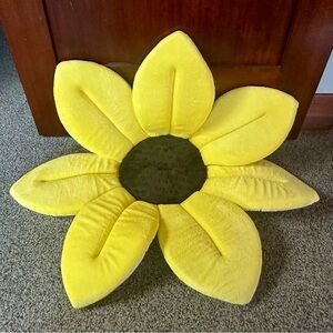 Blooming Bath Sunflower Baby Bath Seat | Plush Sink Insert | Yellow